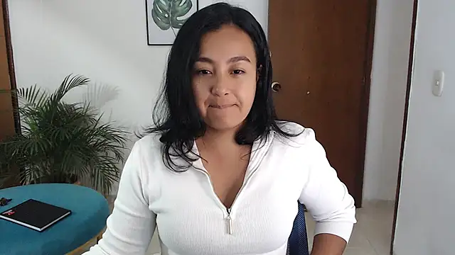 Snapshot of Themagicpotion chatting on 15, 5, 2026 Themagicpotion online show from 15, 5, 2026