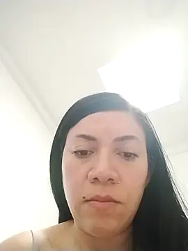 scarlet evanss online show from 22, 3, 2025