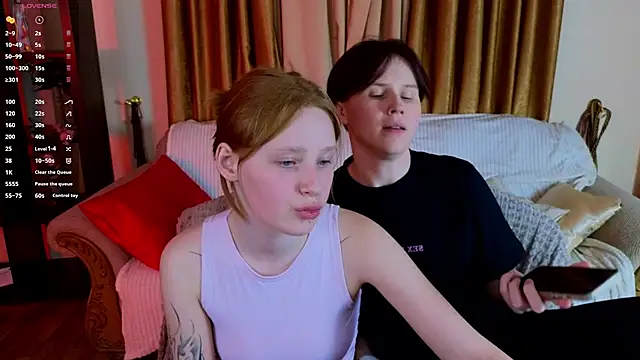 Snapshot of Tara_Lawson chatting on 10, 10, 2025 Tara Lawson online show from 10, 10, 2025