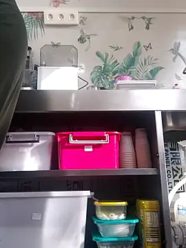 emiliemilf online show from 18, 10, 2025