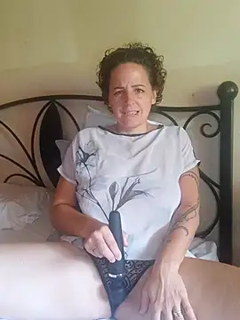 emiliemilf online show from 27, 3, 2026