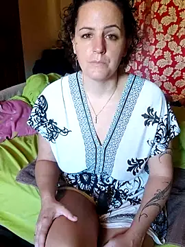 Snapshot of emiliemilf chatting on 14, 6, 2026 emiliemilf online show from 14, 6, 2026