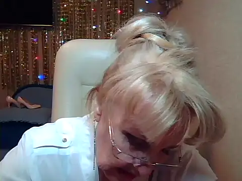 Snapshot of Margo_Sweety chatting on 4, 10, 2025 Margo Sweety online show from 4, 10, 2025