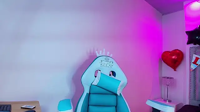 Lia adamsss online show from 12, 2, 2026