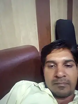 Snapshot of johnny8731 chatting on 29, 4, 2026 johnny8731 online show from 29, 4, 2026