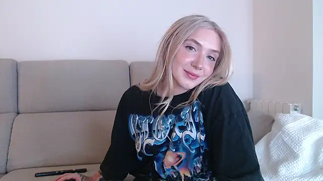 tattoobbgirl online show from 27, 9, 2025