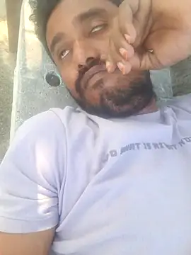 Snapshot of hot_integer chatting on 12, 10, 2025 hot integer online show from 12, 10, 2025