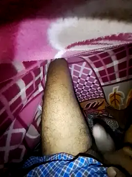 Snapshot of hot_integer chatting on 17, 11, 2025 hot integer online show from 17, 11, 2025