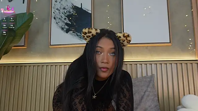 Isa Montiel online show from 10, 4, 2026