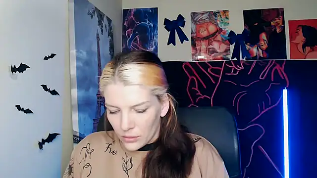 Snapshot of VanessaRey_ chatting on 18, 4, 2026 VanessaRey online show from 18, 4, 2026