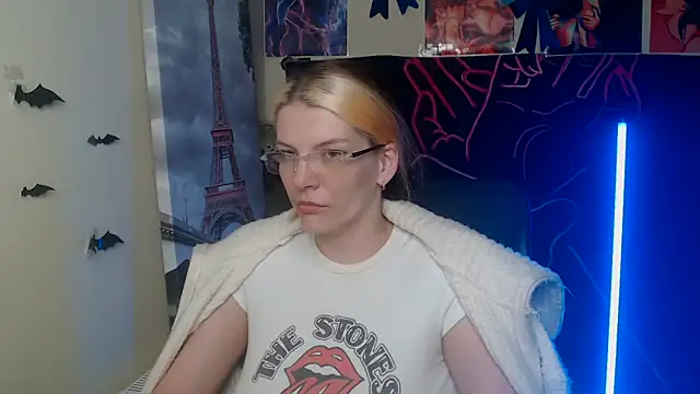 Snapshot of VanessaRey_ chatting on 1, 5, 2026 VanessaRey online show from 1, 5, 2026