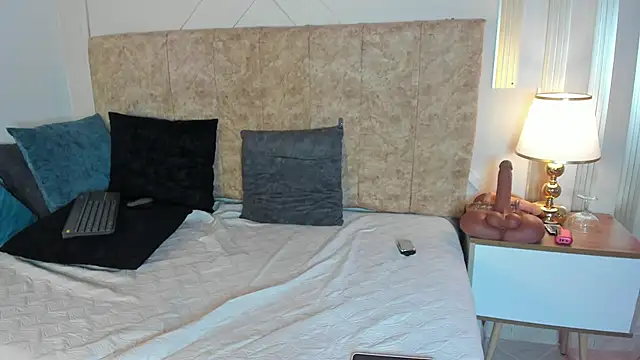 angelinarouse  online show from 23, 11, 2025