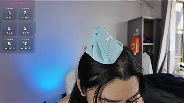 Snapshot of Rainbow-sweet chatting on 4, 12, 2025 Rainbow-sweet online show from 4, 12, 2025