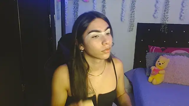 Snapshot of Lyaa_Cute chatting on 18, 11, 2025 Lyaa Cute online show from 18, 11, 2025