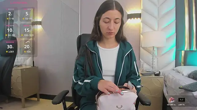 Snapshot of SaraJonness chatting on 21, 11, 2025 SaraJonness online show from 21, 11, 2025