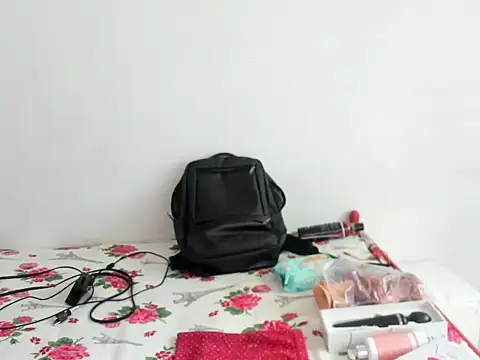 Snapshot of DulceXmile chatting on 8, 9, 2025 DulceXmile online show from 8, 9, 2025