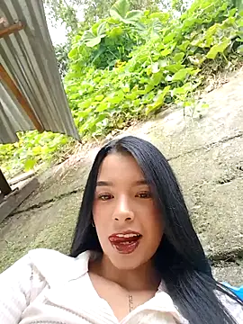 adrianagilton online show from 8, 9, 2025