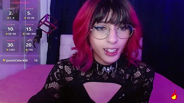 goth minerva online show from 21, 10, 2025