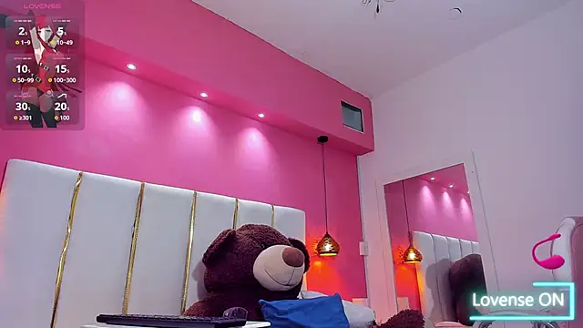 Snapshot of Electtra_Scretch chatting on 4, 10, 2025 Electtra Scretch online show from 4, 10, 2025