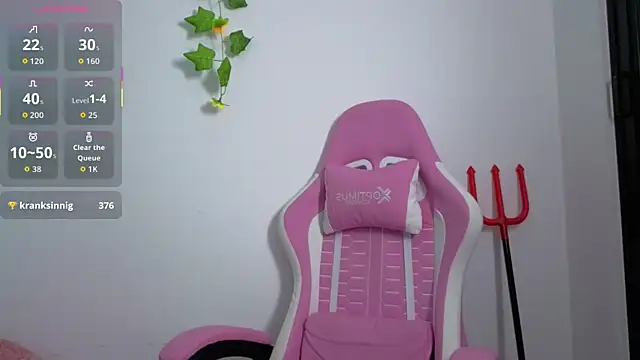 Snapshot of Daiana__prince chatting on 8, 10, 2025 Daiana  prince online show from 8, 10, 2025