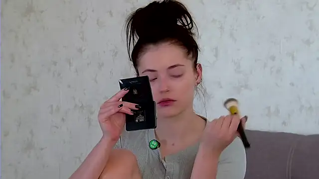 AshleyD  online show from 5, 4, 2026