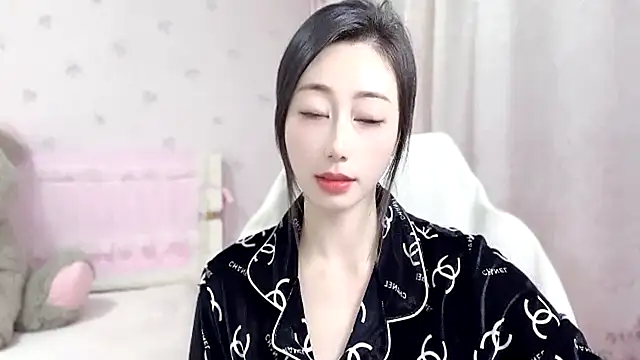 Snapshot of anjila888 chatting on 11, 10, 2025 anjila888 online show from 11, 10, 2025