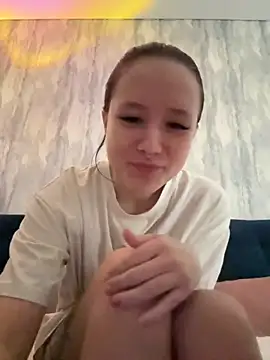 Snapshot of CarolineTenders chatting on 4, 10, 2025 CarolineTenders online show from 4, 10, 2025