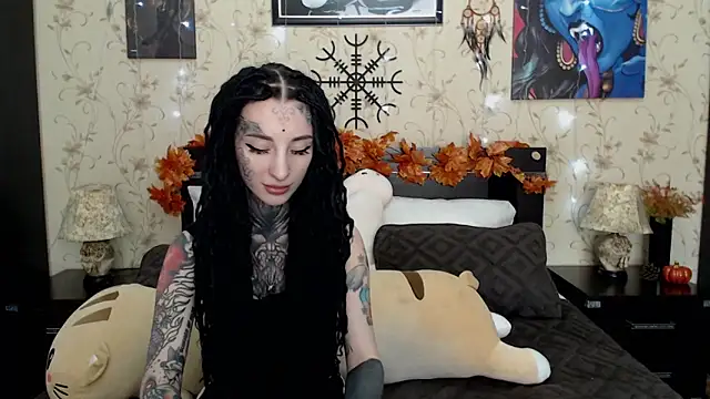 Snapshot of Velvetbat chatting on 27, 10, 2025 Velvetbat online show from 27, 10, 2025