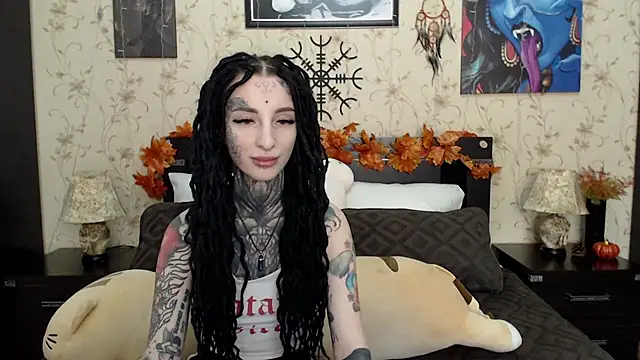 Snapshot of Velvetbat chatting on 9, 11, 2025 Velvetbat online show from 9, 11, 2025