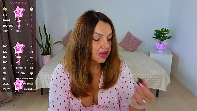 Snapshot of Nika_Light chatting on 1, 10, 2025 Nika Light online show from 1, 10, 2025