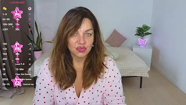 Snapshot of Nika_Light chatting on 7, 10, 2025 Nika Light online show from 7, 10, 2025