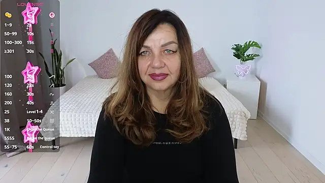 Snapshot of Nika_Light chatting on 17, 10, 2025 Nika Light online show from 17, 10, 2025