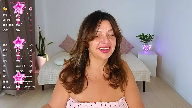 Snapshot of Nika_Light chatting on 6, 11, 2025 Nika Light online show from 6, 11, 2025