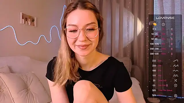 Snapshot of Lilo_Sims chatting on 11, 11, 2025 Lilo Sims online show from 11, 11, 2025