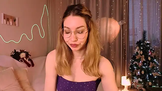 Snapshot of Lilo_Sims chatting on 19, 12, 2025 Lilo Sims online show from 19, 12, 2025