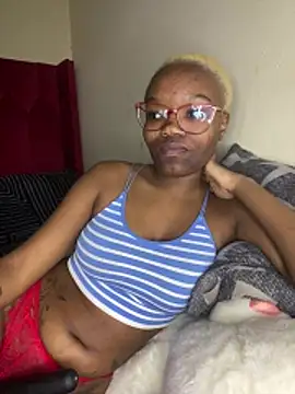 YummyMelanin117 online show from 18, 12, 2025