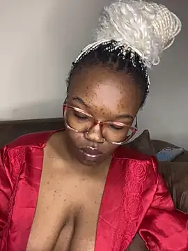 YummyMelanin117 online show from 16, 4, 2026