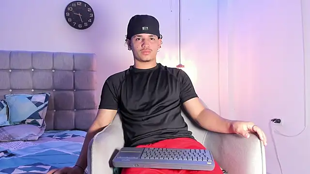 Snapshot of samxx_muscle chatting on 22, 9, 2025 samxx muscle online show from 22, 9, 2025