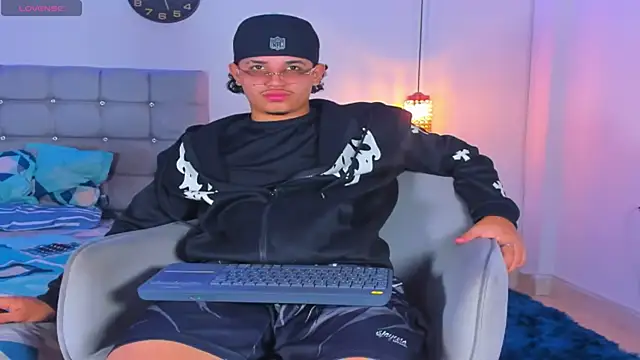 samxx muscle online show from 16, 11, 2025