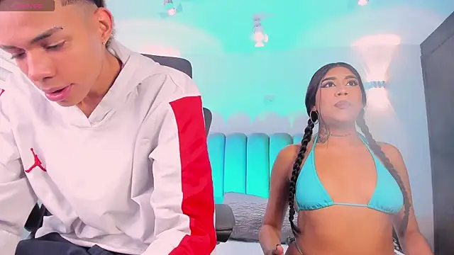 Snapshot of candyandmarilyn chatting on 20, 10, 2025 candyandmarilyn online show from 20, 10, 2025