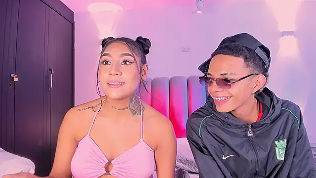 Snapshot of candyandmarilyn chatting on 6, 11, 2025 candyandmarilyn online show from 6, 11, 2025