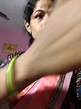 Snapshot of Eshna_Dabral chatting on 16, 9, 2025 Eshna Dabral online show from 16, 9, 2025