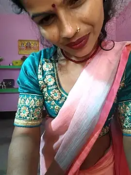 Snapshot of Eshna_Dabral chatting on 15, 10, 2025 Eshna Dabral online show from 15, 10, 2025