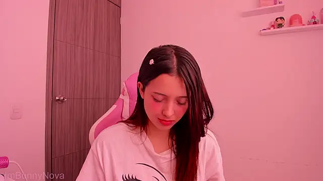 ImBunnyNova online show from 22, 5, 2026