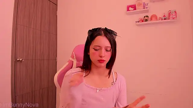 Snapshot of ImBunnyNova chatting on 26, 6, 2026 ImBunnyNova online show from 26, 6, 2026