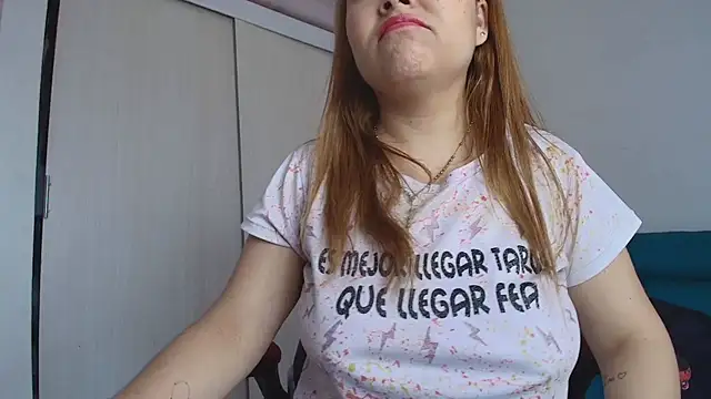 Snapshot of lovehotpink chatting on 1, 12, 2025 lovehotpink online show from 1, 12, 2025