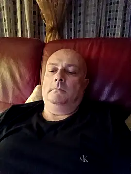 Alexis Bull online show from 7, 5, 2026