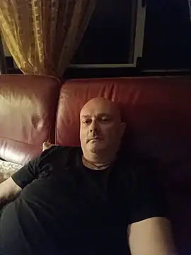Alexis Bull online show from 3, 6, 2026