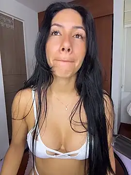 ArianaReynoldss online show from 26, 3, 2026