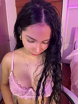 Snapshot of ArianaReynoldss chatting on 14, 7, 2026 ArianaReynoldss online show from 14, 7, 2026